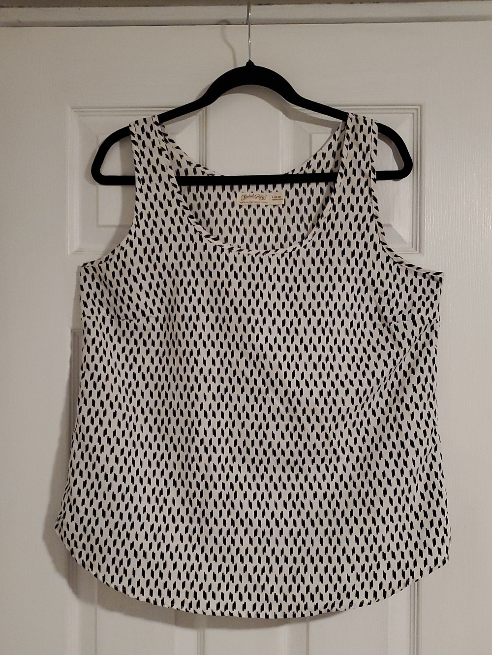 Faded Glory Black & White Dot-Pattern Sleeveless Camisole